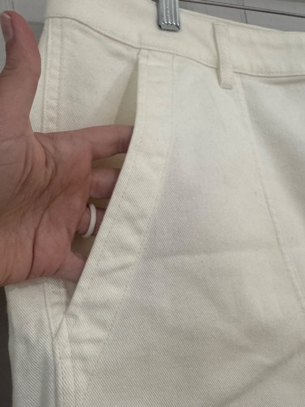 Quince Women's Organic Stretch Cotton Twill Utility Shorts in Ivory Sz 16 NWT - Picture 3 of 8